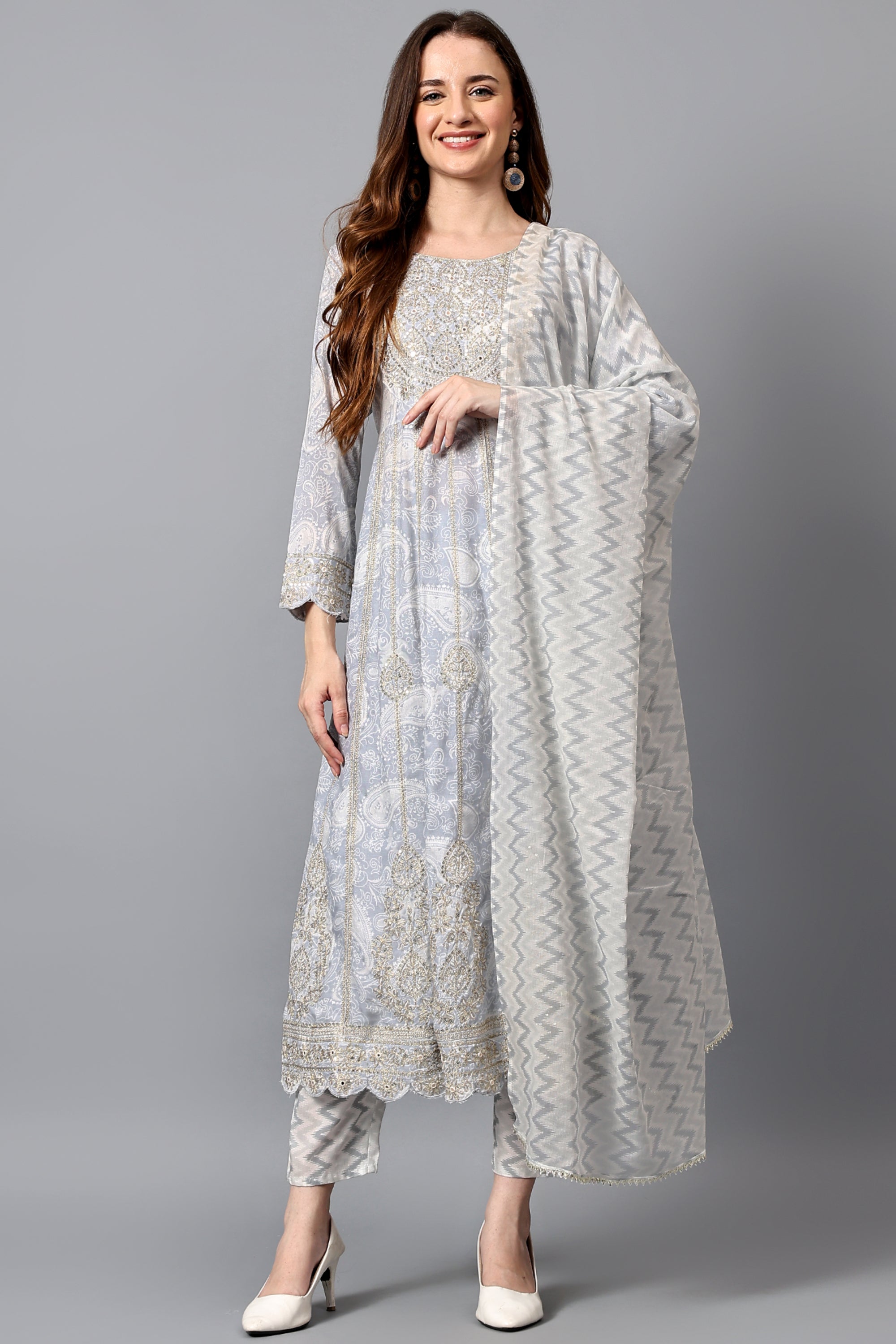 Grey Embroidered Suit Set In Cotton With A Matching Dupatta