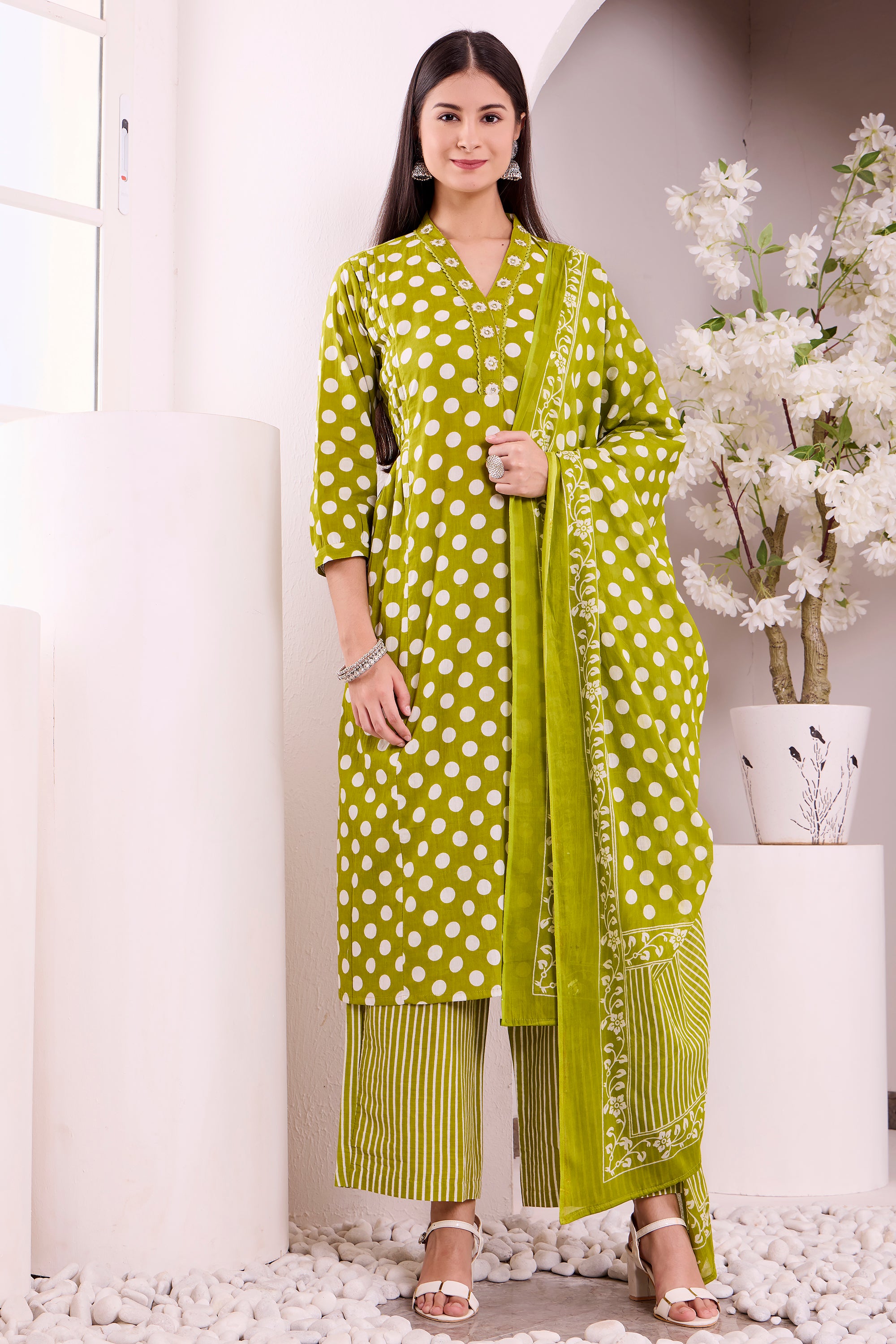 Green Dotted Print Suit Set In Dola Silk With A Matching Dupatta